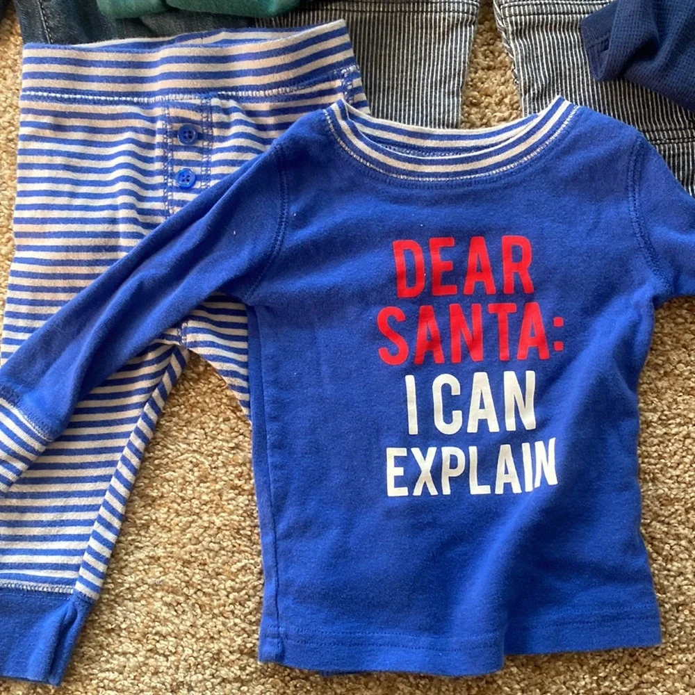 6-12 month Gap/Old Navy bundle.  2 pants/6 onesies/1 Christmas pj set/Dear Santa